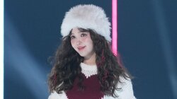  藤田ニコルが「貫禄」ランウェイ 印象的なトップスが目を引くガーリースタイルで魅了「かわいい！」「かっこよ」