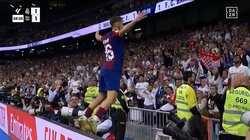 「バルサの若手最強！」相手サポーターを煽って激怒させる若手のゴールパフォーマンスがヤバい 16歳＆20歳の“神”連携で勝ち越し点をあげた瞬間