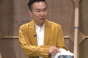 写真・画像】かまいたち山内、お気に入りのTシャツに誰かが