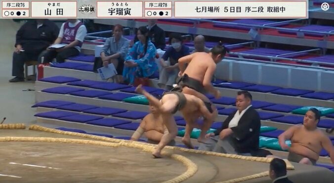 “技巧派”小兵力士が8連続の珍手封印で「勝った」 予想外の展開に「いつ以来？」「機敏」相撲ファン熱視線 4枚目