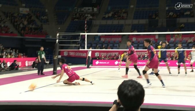 相手レシーバーもお手上げ