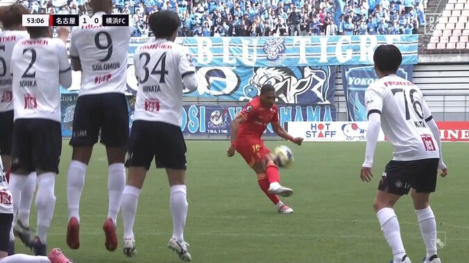 【映像】どこに当たった？痛恨ハンド判定の瞬間