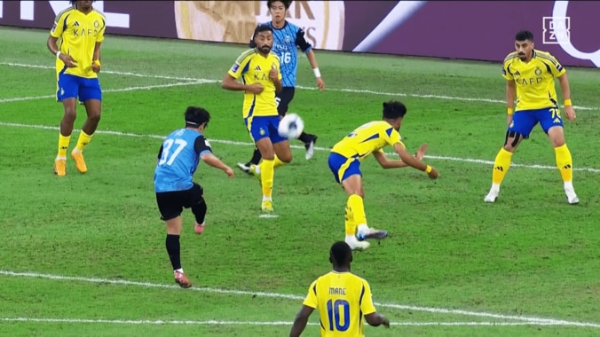 【写真・画像】SNS激震！ C・ロナウド、川崎Fに敗れ涙…「めっちゃ悔しそう…」「クリロナ泣かせた初のJチーム？」「敵ながらあっぱれ」「不思議な空間」【ACLE準決勝】　1枚目