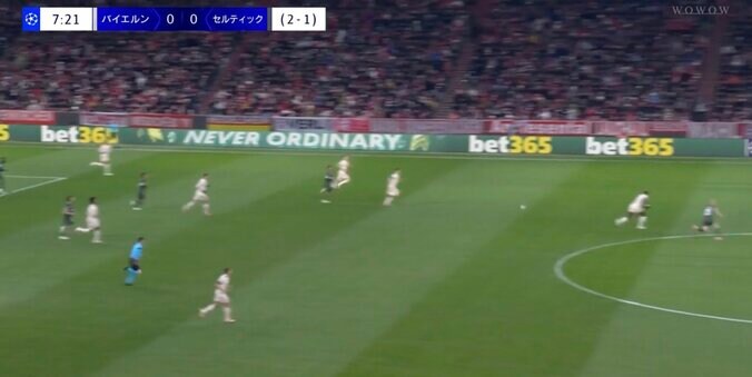 【写真・画像】どこから走ってきたんだよ！ 前田大然、50m爆速ダッシュで“弾丸ダイビングヘッド”→すぐ起き上がって50m“鬼プレスバック”「また全速力！」　1枚目