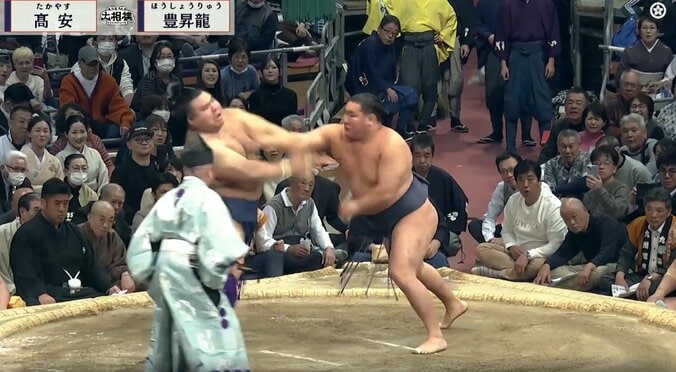 容赦のない攻めを見せる豊昇龍