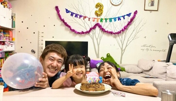 金田朋子、3歳を迎えた娘の誕生日を家族でお祝い「とっても幸せな1日でした」