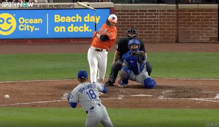 【写真・画像】どんな曲がり方！？ 山本由伸に“打者ドン引き”「軌道エグすぎ」手元で“消える”高速スプリット→マン振り三振「打てるわけない」　1枚目