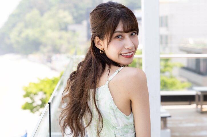 元NGT48や現役グラドルも！ 若さと激しいボディタッチで攻める、婚活番組で話題の20代美女6人オフショット一挙公開『GIRL or LADY ～私が最強～』