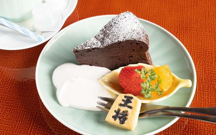 藤井聡太王将、午前のおやつは「嬉野抹茶と黒豆のケーキ」、羽生善治九段は「ガトーショコラ」／将棋・王将戦七番勝負第6局