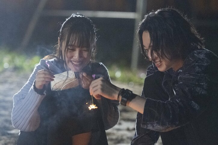 あざと可愛すぎる鬼モテJK・まじゅ、夜の海でハグのおねだり イケメン・ゆきとに「ぎゅーしていい？」『恋ステ 2022秋 ～Honey Soda Story～』#8