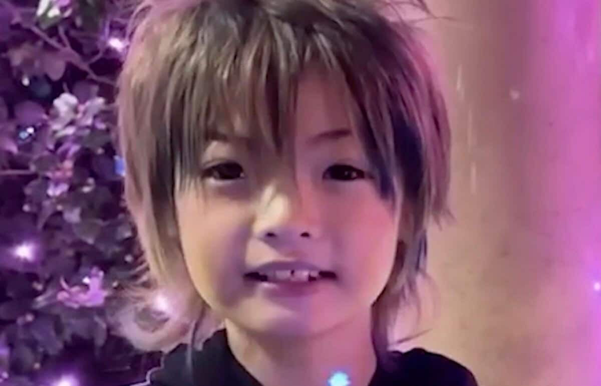 男子小学生の裸 