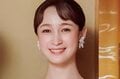 「父はルイ・ヴィトンジャパン元社長。母は日本外国特派員協会の元会長」藤井サチ、両親との家族写真を公開