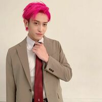 「かっこよすぎて神」「素敵過ぎる！」EXIT・兼近大樹の“イケてる”スーツ姿にファン悶絶