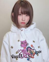 「これは可愛い！」「ホンマに天使」えなこ、ポップな“にゃんたこパーカー”を着た自然体ショットに反響