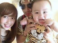 川崎希&アレク夫婦、“ジャングル風”にアレンジした自宅浴室を公開