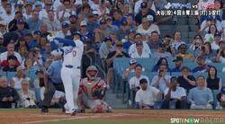 大谷翔平、二刀流デーに“痛烈ヒット”「打球が見えないw」「ノーノー阻止」逆転劇の口火を切る一打にファン熱狂