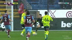 「うますぎて鳥肌！」“120億の男”がみせた変態股抜きからの逆足シュート炸裂の瞬間！ドイツ代表の神がかりゴラッソにファン騒然「気持ち良すぎ」「全てを支配した」