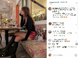 マギー、“美脚際立つ”赤のミニスカファッション披露し「絵になります」「これは反則 可愛すぎる!!」と絶賛の声