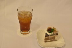 藤井聡太王将はチョコとモンブラン“両取り”ケーキ 羽生善治九段は「はにたんどら焼き」／将棋・王将戦七番勝負第2局