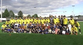 日本代表がドイツで始動　練習前には300人の子どもたちと”サイン会”