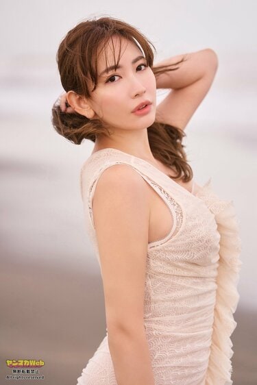 写真・画像】小嶋陽菜、『ヤンマガ』再登場のプレミアム撮り下ろし Web 