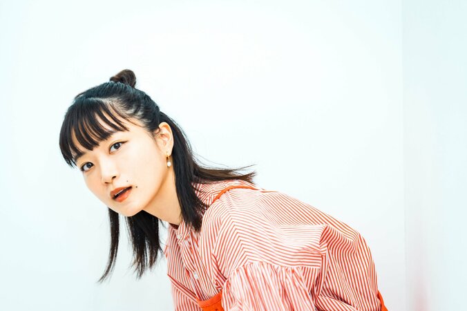 深川麻衣、写真集「Free Mind」　意外な姿に自身も驚きの連続「本当に幸せで、思わずこんな表情に」 1枚目