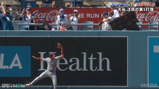 グラブが当たっていた！HRの決定的瞬間