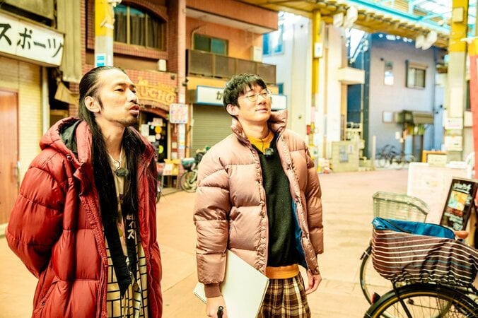 【写真・画像】ロングコートダディ堂前×真空ジェシカ川北が街ブラの常識を破壊、トンツカタン森本にも制御不能？ 『堂前×川北がゆく！大喜利道中膝栗毛』初回が放送 　2枚目