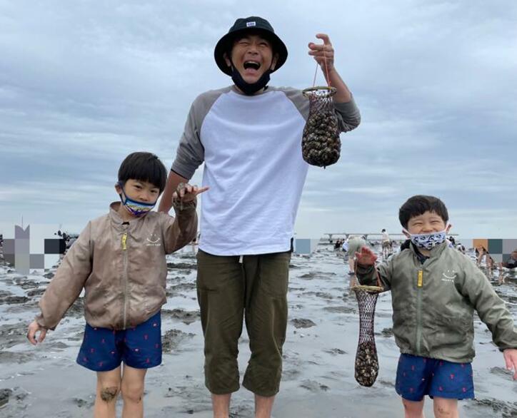  ココリコ・遠藤の妻、夫婦で息子達以上にハマってしまったこと「気付けばこんなに大漁」 