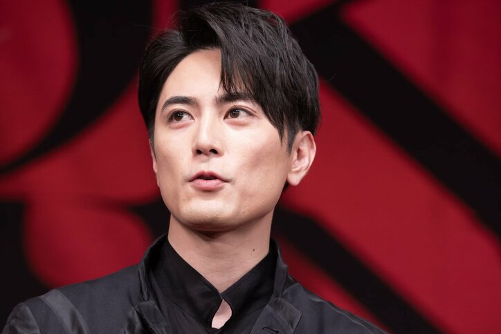 杉野遥亮、やたら高身長な“デカ中学生”役に不安にじませるも英勉監督がフォロー「小学生役もやってるし」 『東京リベンジャーズ』
