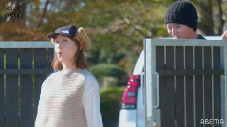 トリンドル玲奈と浅香航大、突然の渋滞に車中の雰囲気は？こじるり「渋滞の時は関係値がでる」夫婦でキャンプへ『私たち結婚しました2』第5話