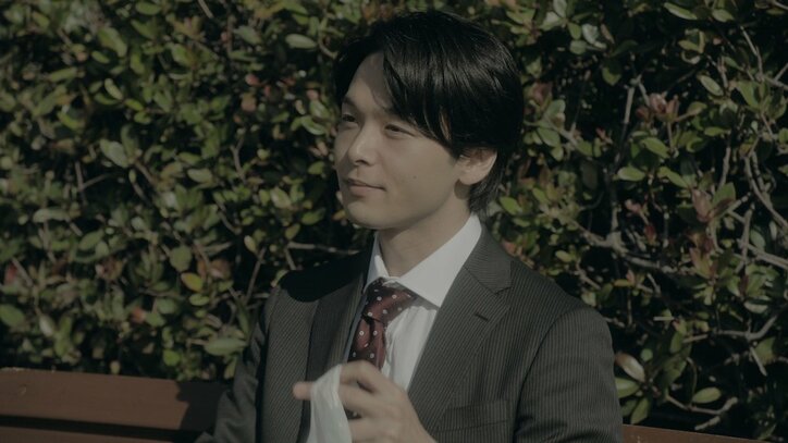 中村倫也がミステリアスな会社員を熱演!WEBムービーで歌声も披露