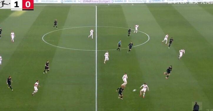 【写真・画像】膝が壊れるだろ！ 堂安律、超絶ドリブル→相手守備陣が崩壊「キレキレやん」爆速ゴールを生んだ “連続切り返し”「堂安ゾーン炸裂」　1枚目