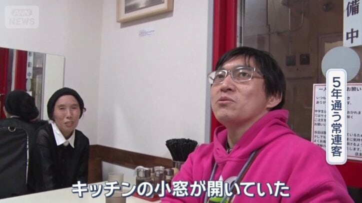  当時を振り返る常連客