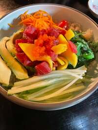 榊菜美『ローカル日本食レストラン』