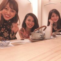 菊地亜美、小島瑠璃子らと鮨を堪能「みんなの5年後10年後がたのしみ」