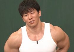 睡眠は「自分の筋肉で首が絞まり、窒息寸前で目を覚ます」プロボディビルダー横川尚隆、肩の筋肉が発達しすぎて…命の危機