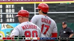 しょうがないけど打ちたかった…大谷翔平、2度の申告敬遠に打席内でバットをポーンと1回転