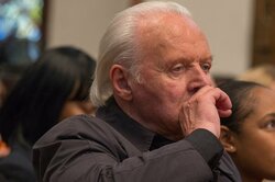 アンソニー・ホプキンス VS コリン・ファレル、予知能力者同士の頭脳戦『ブレイン・ゲーム』予告解禁