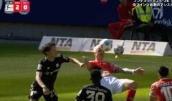 何が起きた！？ 伊藤洋輝にイライラ… あわや一触即発？「なんか叫んでる」「アツいな」激しい競り合い→相手FWと言い合い