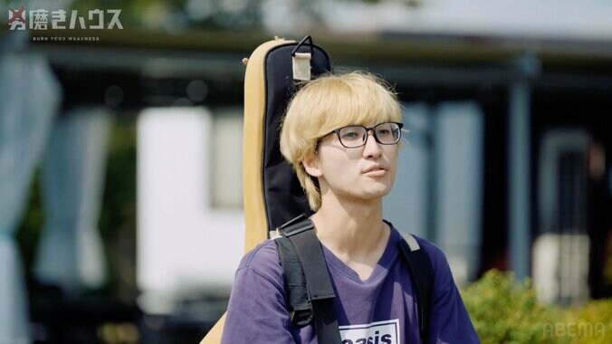 【写真・画像】歌手＆芸人を目指す“夢追い人”23歳大学生「就職します。でも1年以内に辞めるって決めてる」　1枚目