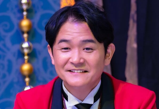 【写真・画像】千鳥ノブ、心霊スポットに持っていくべき懐中電灯に驚き「見えないやん」　1枚目