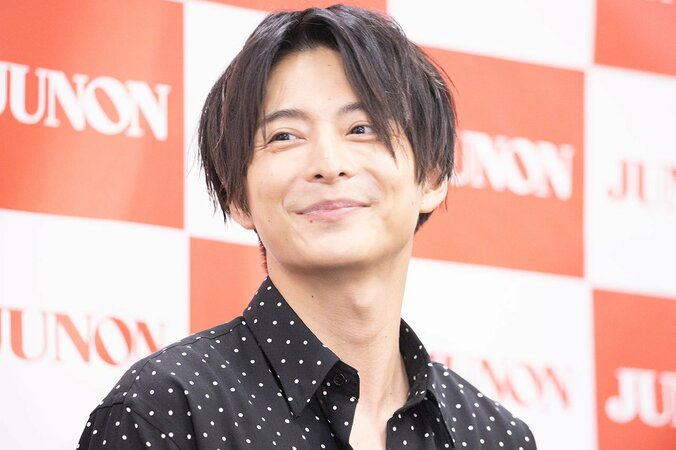 【画像】小池徹平、留学中のウエンツ瑛士は「ヒゲを生やし毛むくじゃら。凛々しくなった」 18枚目