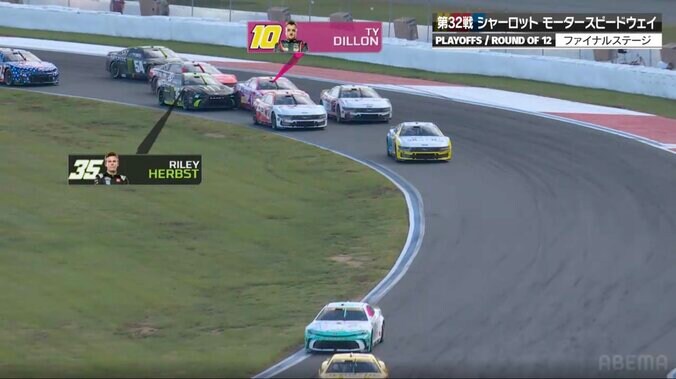 レース中に「喧嘩してる」 ぶつけられた車へ幅寄せ→“報復” 目を疑う光景に「てめえ何やってるんだよ的」と驚きの声 5枚目