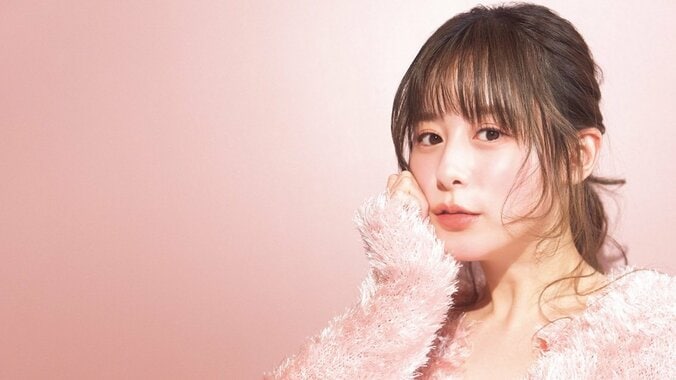 【写真・画像】“マルチに活躍する女優”尾崎明日香の銀河系ボディが炸裂  『ヤンマガ』巻末グラビアに登場　1枚目