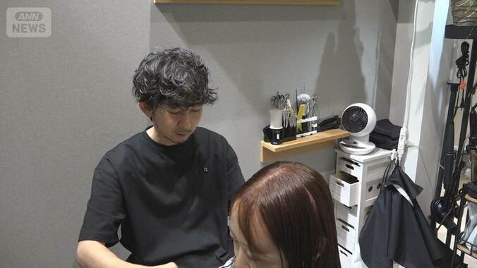 設備や備品を共有する美容師「シェアサロン」　物価高で注目 1枚目
