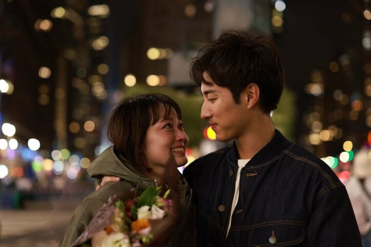 見つめ合って“じゃれあいキス“…唇寸止め＆ゆっくり頬を引き寄せ「俺のそばにいて」