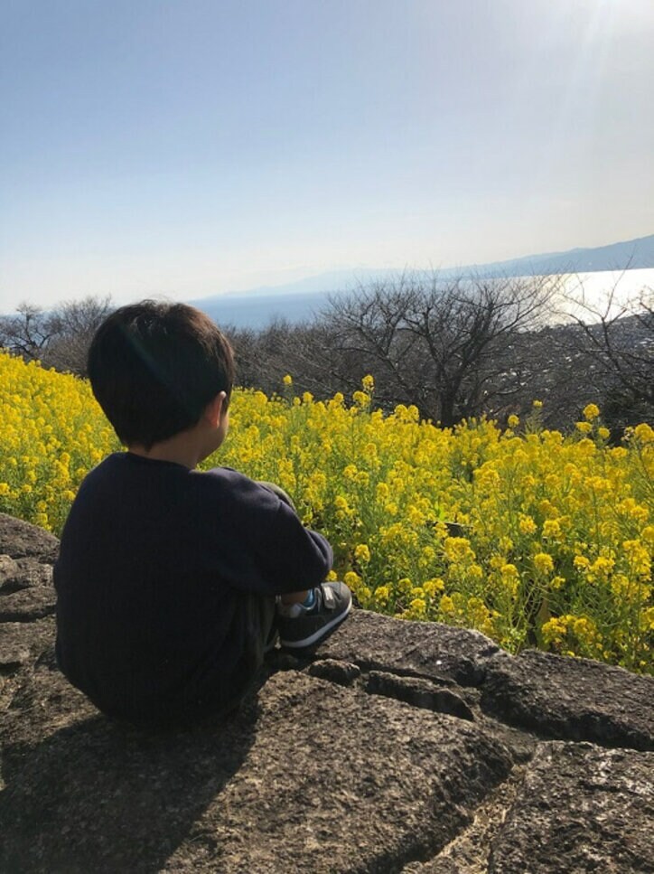 釈由美子、息子とお気に入りの場所でハイキング「春の景色を愛でました」