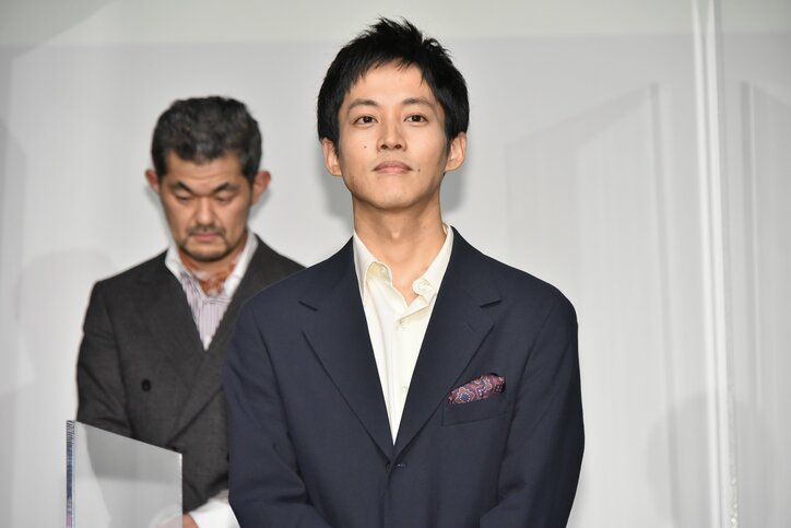 松坂桃李、キャスト陣からの結婚祝福に一礼 「健康をより一層大事に」と心境