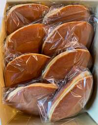 假屋崎省吾『差し入れいただきました〜っ超ド級のどら焼き‼️』